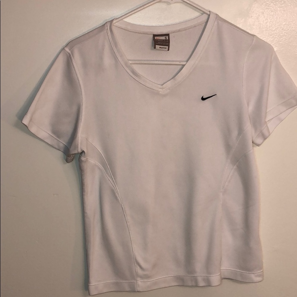 Nike fit dry shirt 👚✨